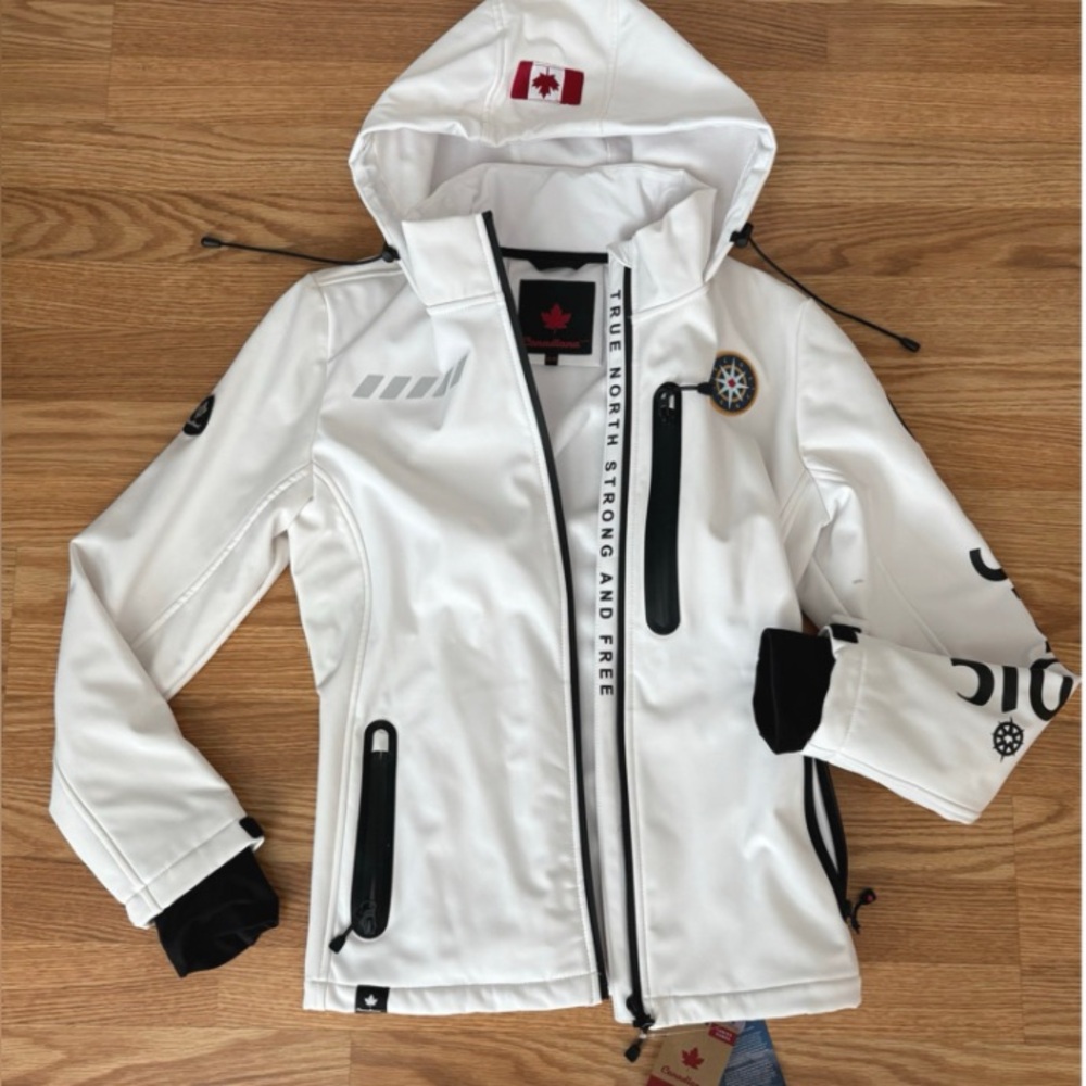 Canadiana Women’s White Waterproof Jacket Sz M Brand New